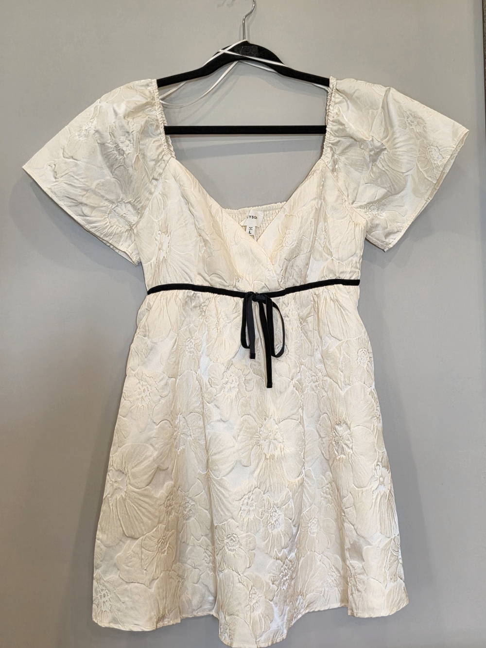 Cream Floral Textured Short Sleeve Dress with Black Velvet Bow